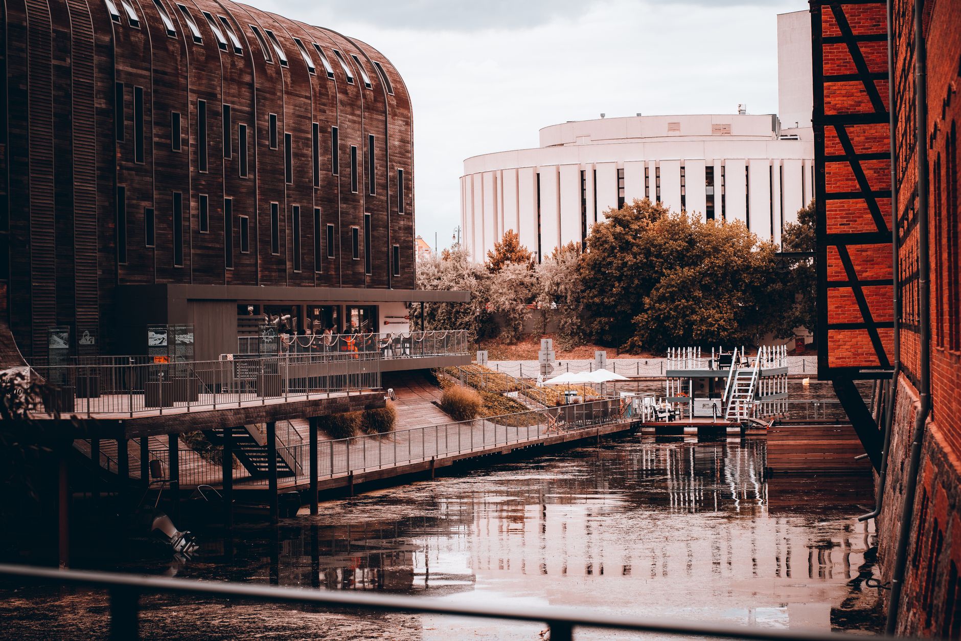 Explore the unique riverside architecture along the Brda River in Bydgoszcz, Poland's Kuyavian-Pomeranian Voivodeship.