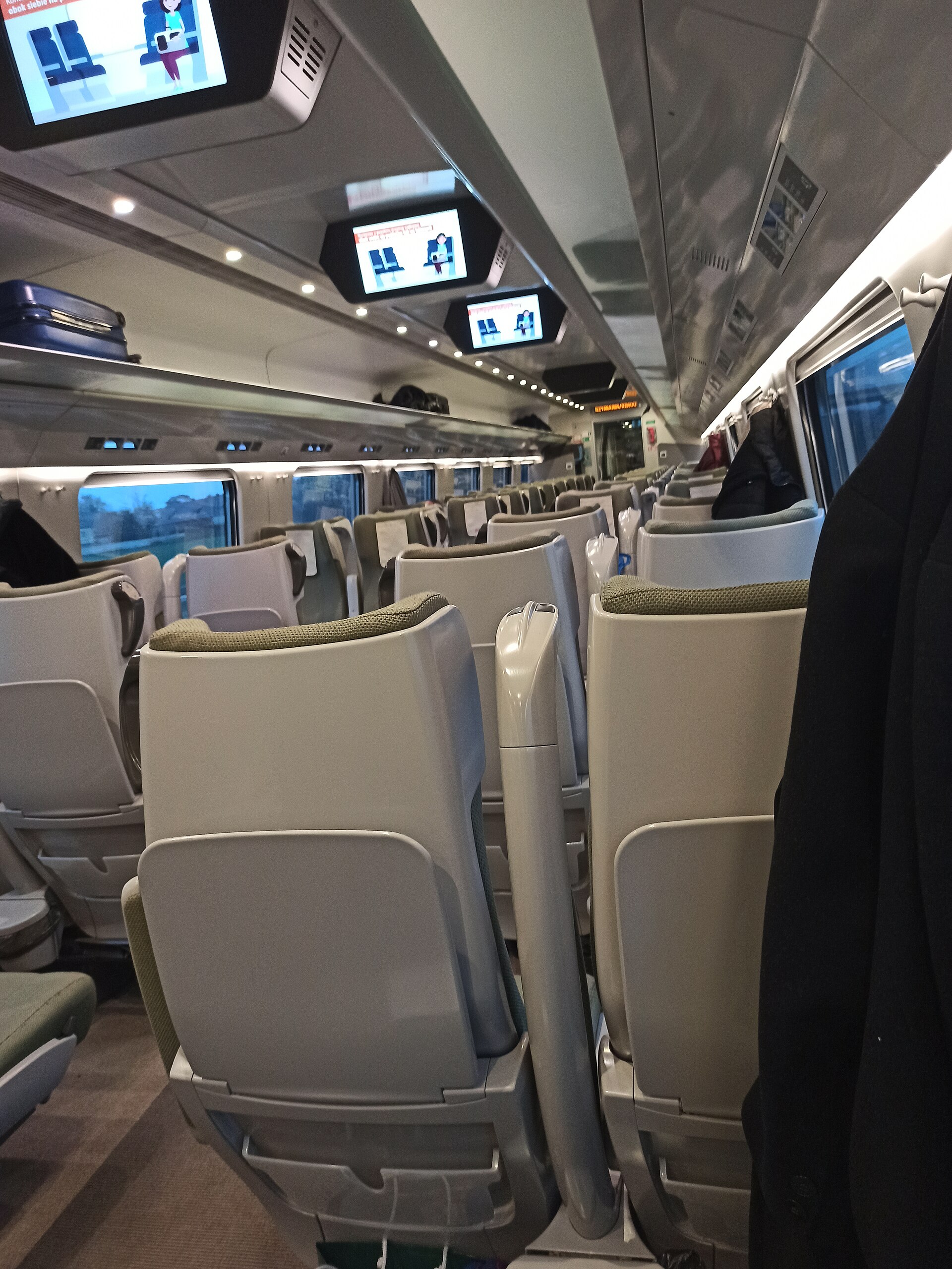 A PKP Intercity Pendolino train heading from Kraków Główny to Gdynia Główna near the city of Tczew. The photo was taken a few minutes before