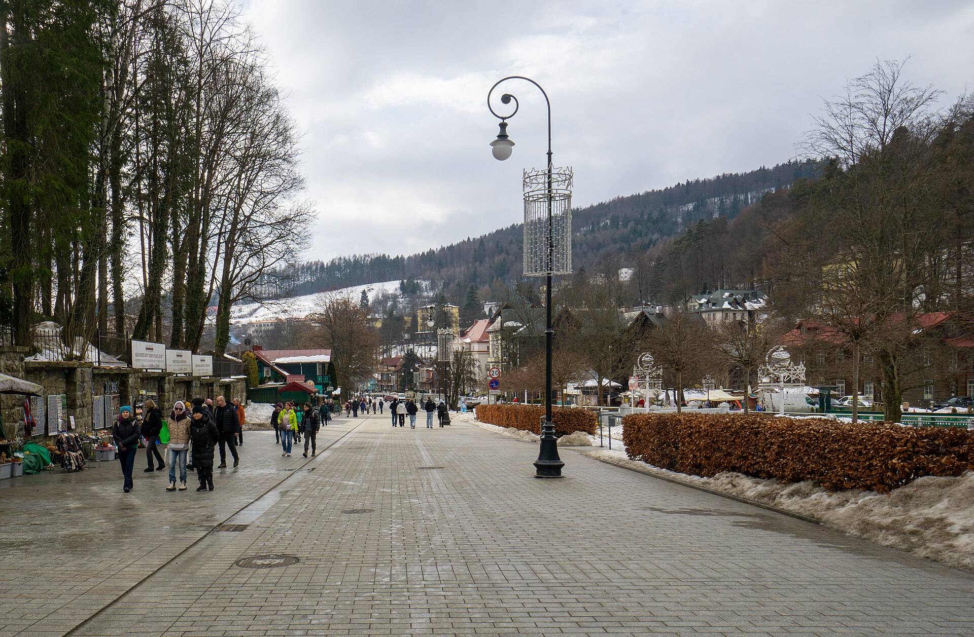 Winter view of Aleja Leona Nowotarskiego (Leona Nowotarskiego Avenue), a part of the main promenade in the spa town of Krynica-Zdrój, Poland